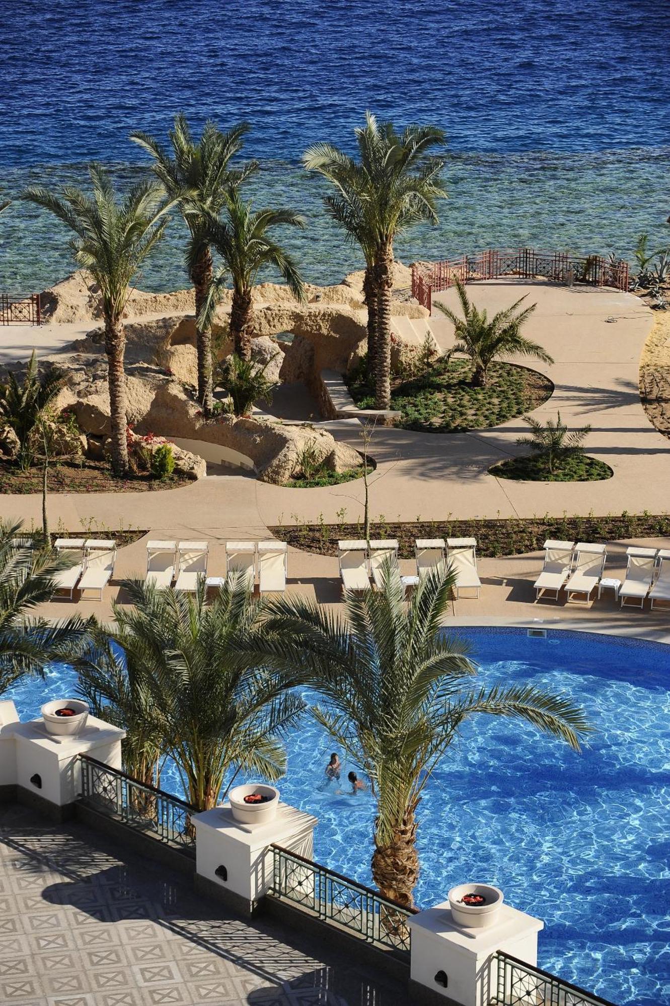 Stella Di Mare Beach Hotel & Spa Sharm El-Sheikh Exterior foto The pool at the Hilton Sharm El Sheikh