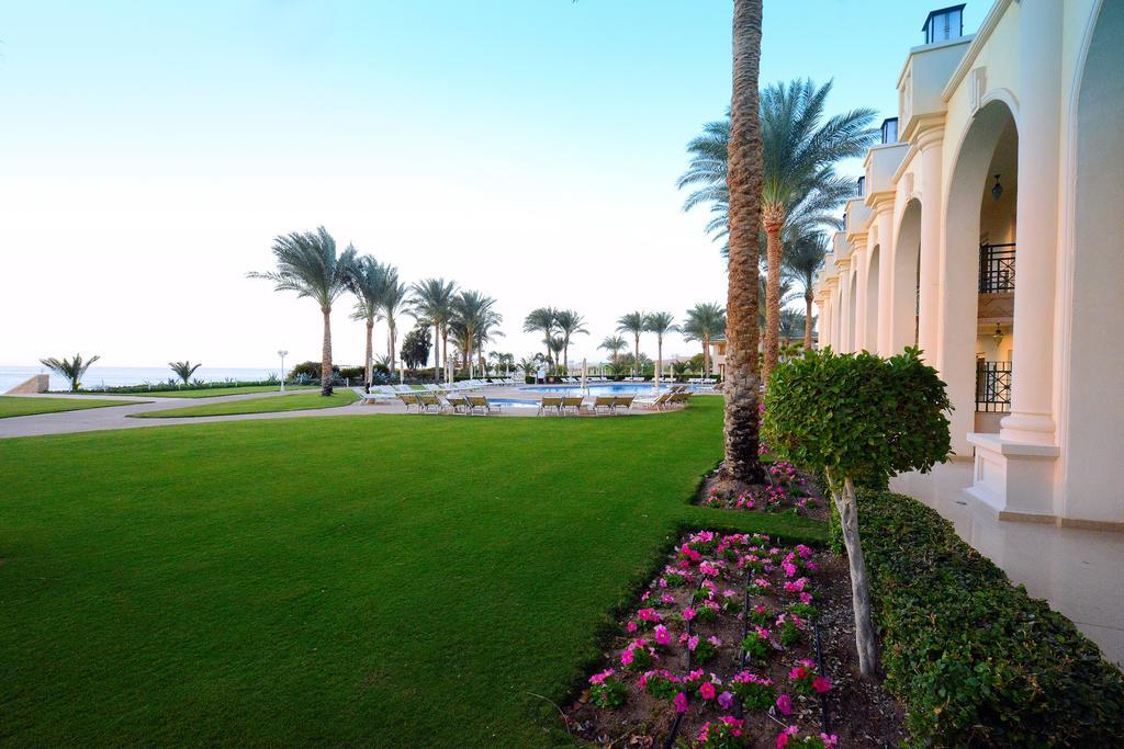 Stella Di Mare Beach Hotel & Spa Sharm El-Sheikh Exterior foto The grounds of the Four Seasons Hotel in Sharm El Sheikh